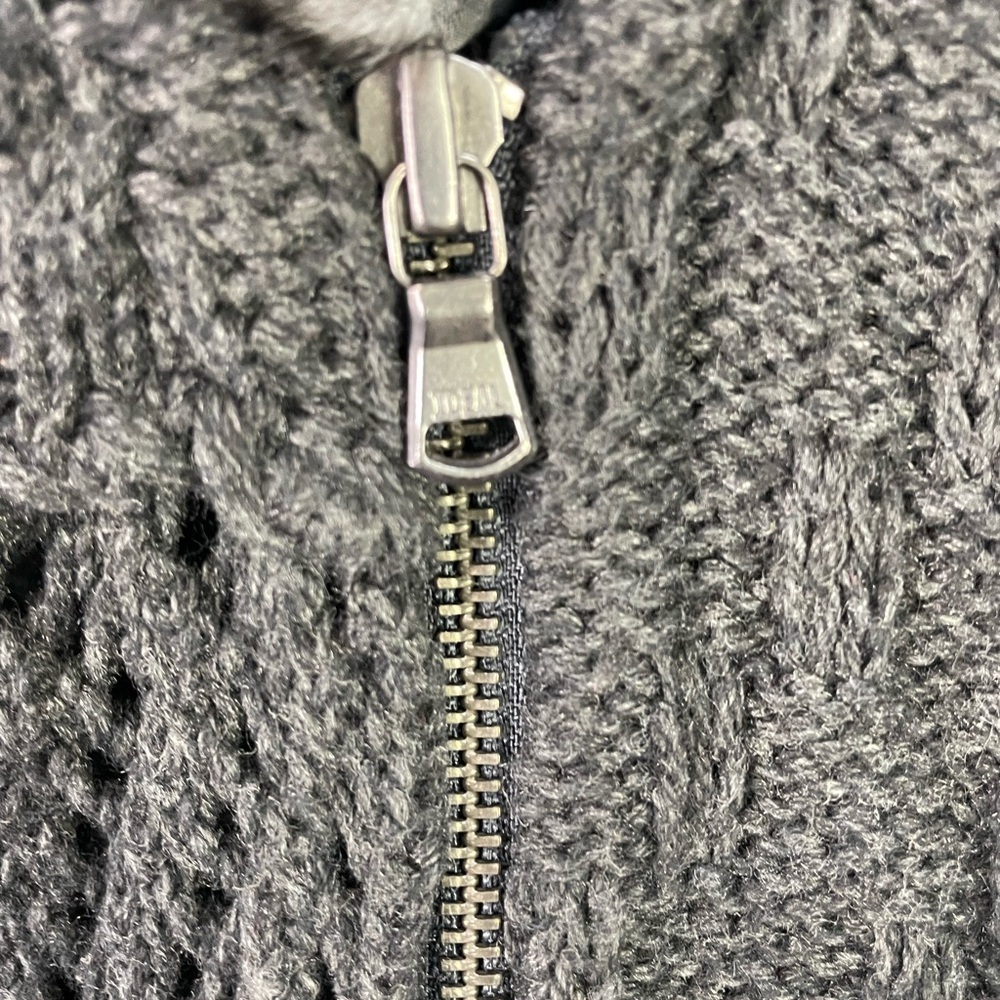 Chicos Women’s Arya Faux Fur Sweater Vest Size Small 4 (0) Knit Sleeveless Woven - Picture 6 of 10